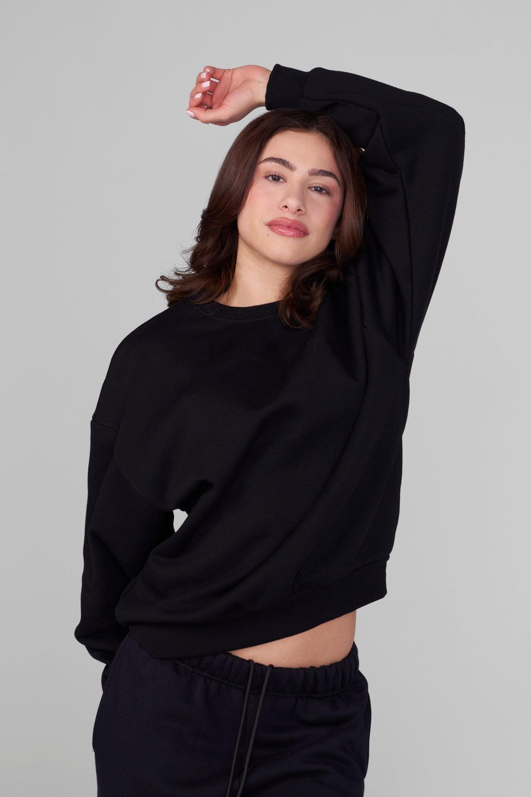 W557 Classic Crewneck - Image 9