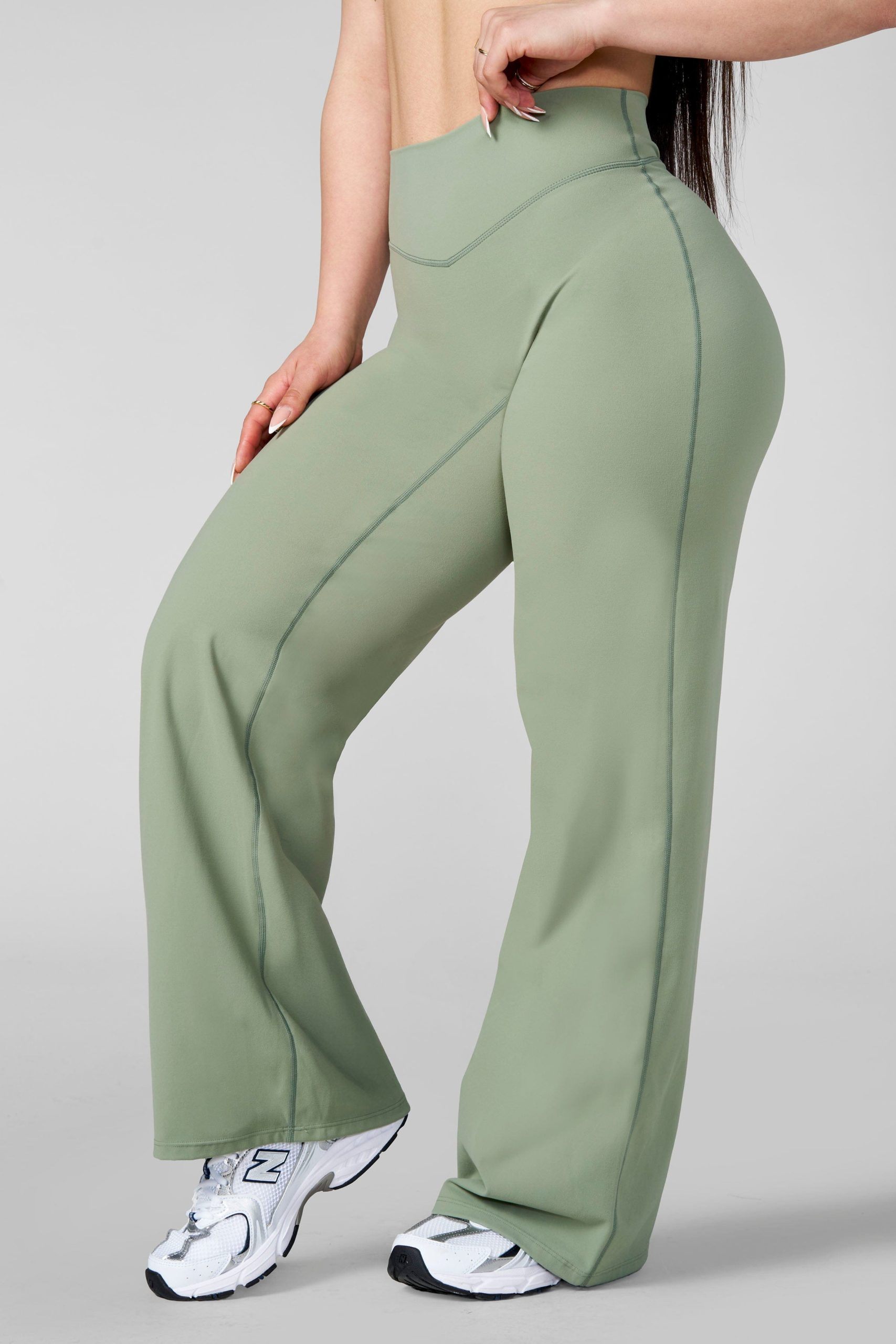 W2289 - Kove Wide Leg Flare Leggings (Short) - Image 7