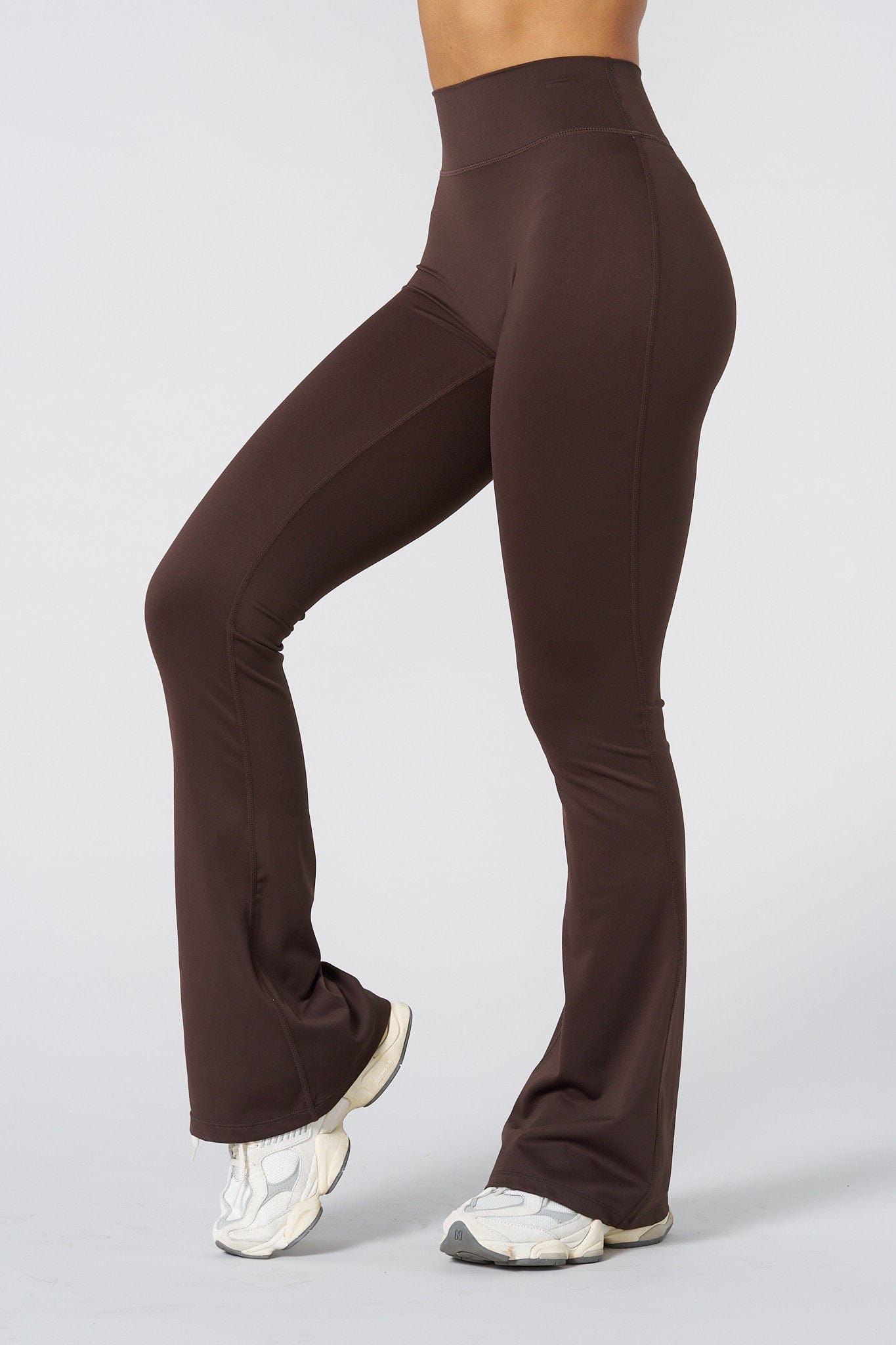 W227 - Curve Flare Leggings - Image 19