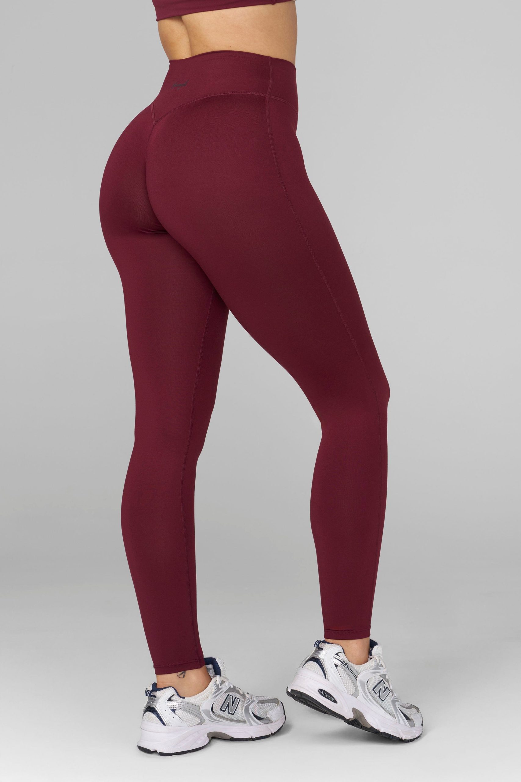 W2225 - Reset Legging - Image 10