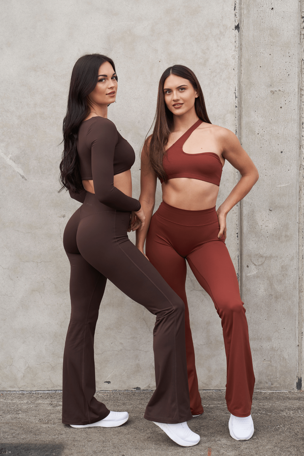 W227 - Curve Flare Leggings - Image 17