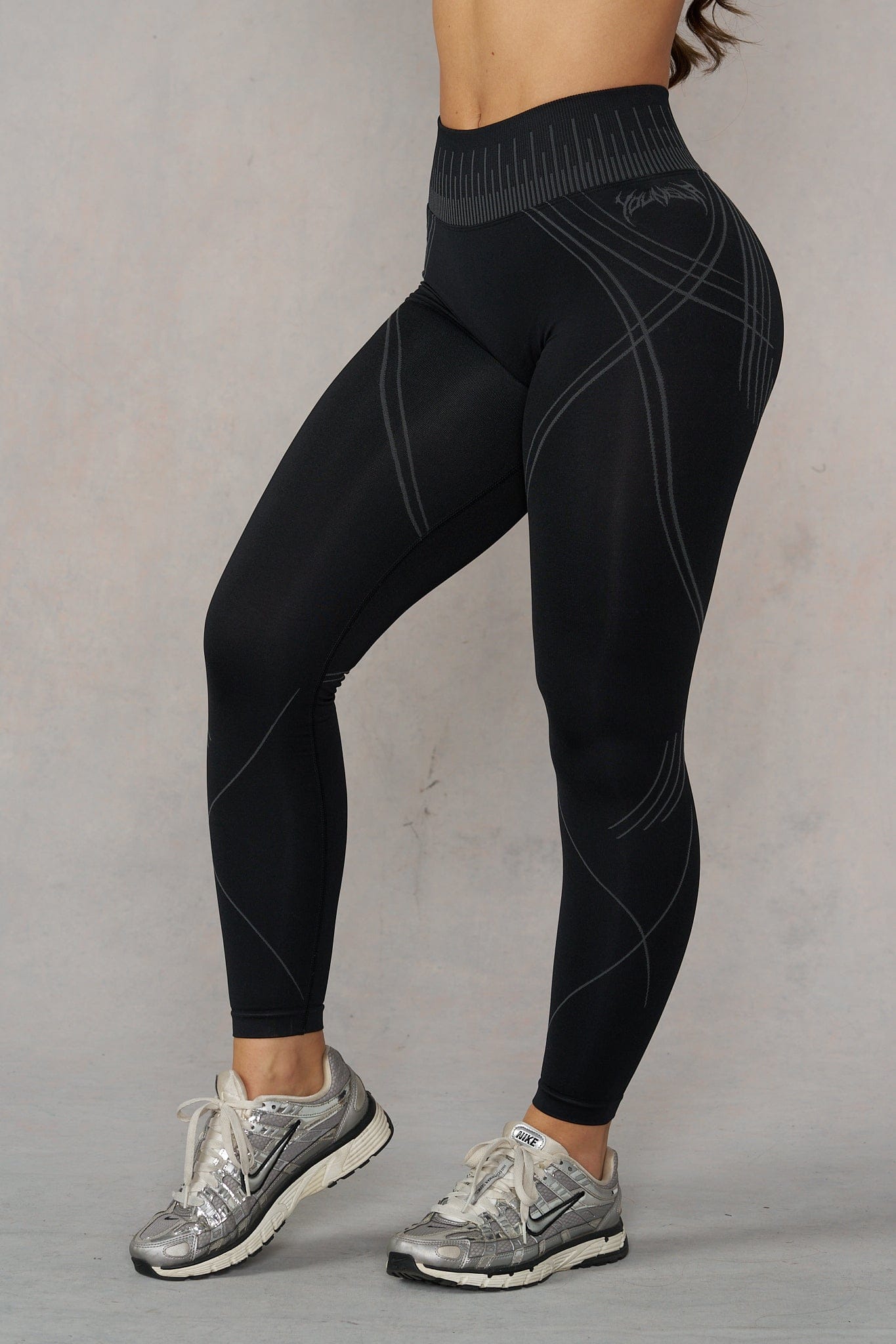 W2234 Batman Seamless Leggings - Image 10