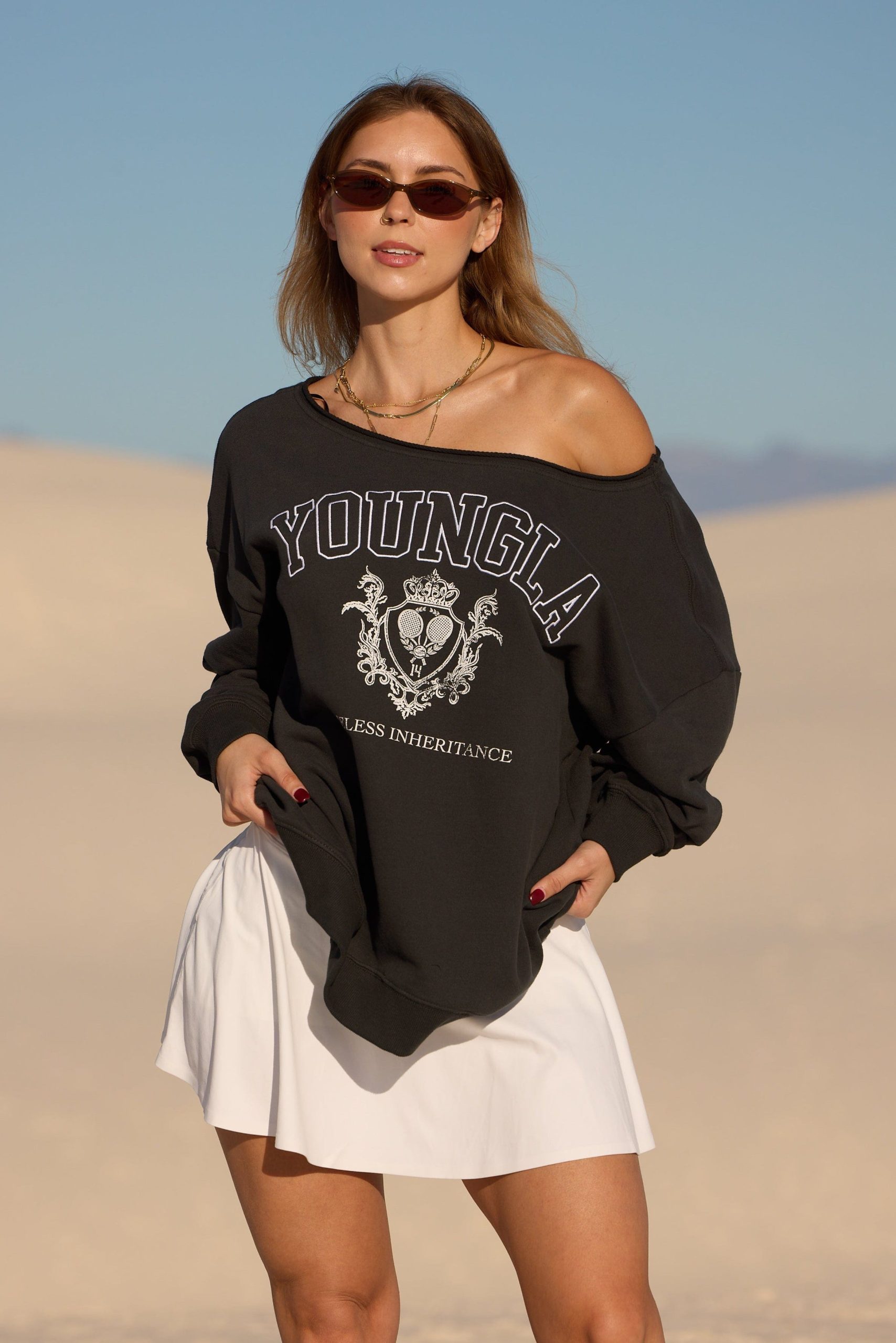 W5158 - Off-shoulder Pullover - Image 4