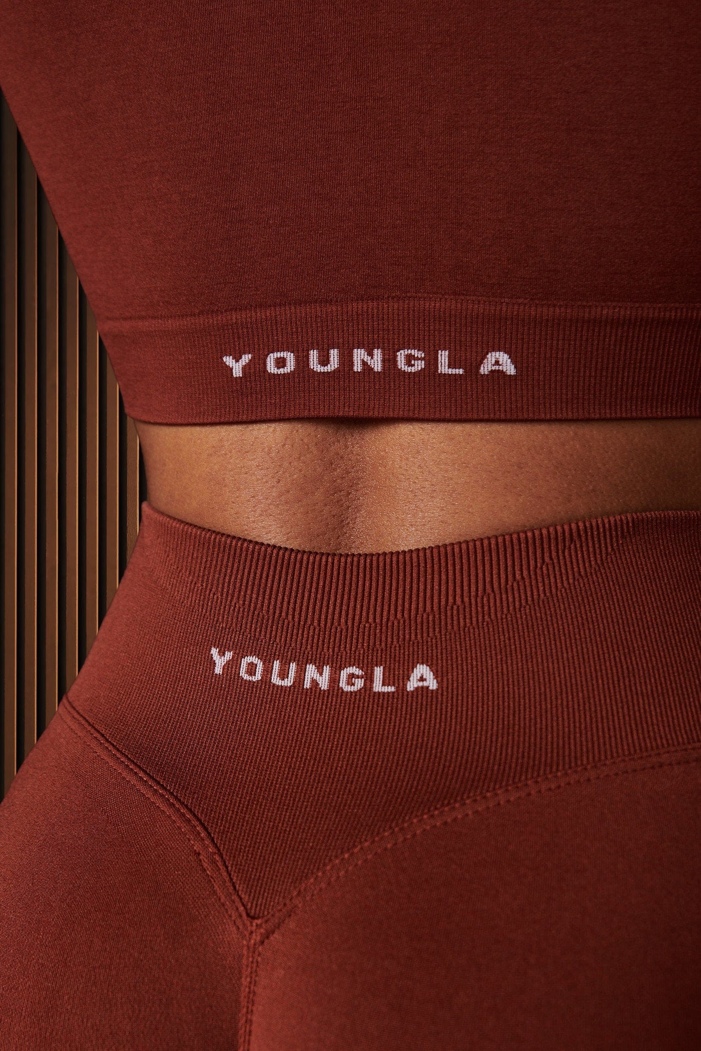 W233 - Curve Seamless Leggings - Image 9