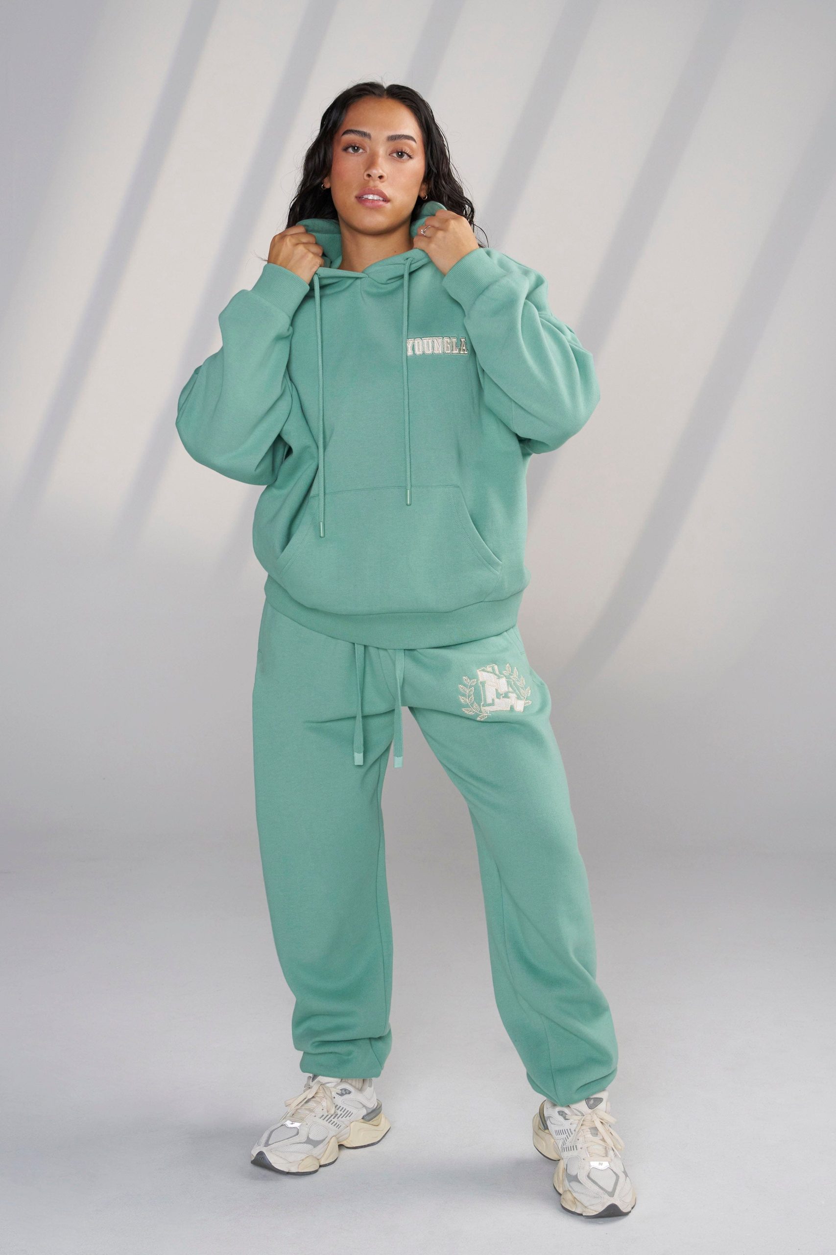 W524 - Teddy Hoodie - Image 18